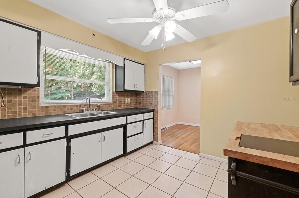 16176 Wilson Blvd, Brooksville FL  34604-7727 exterior