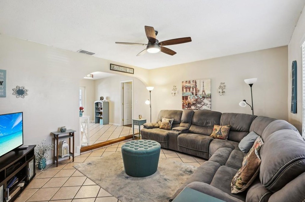 4122 Palo Alto Dr, Lakeland, FL 33813