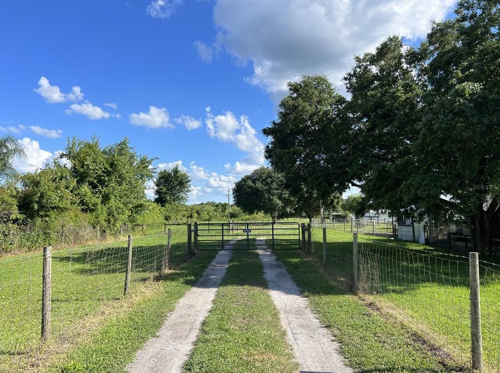 43550 County Road 54 E, Kathleen, FL 33849