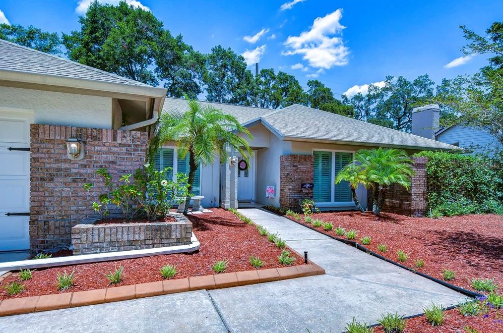 3319 Cheviot Dr, Tampa, FL 33618-2159