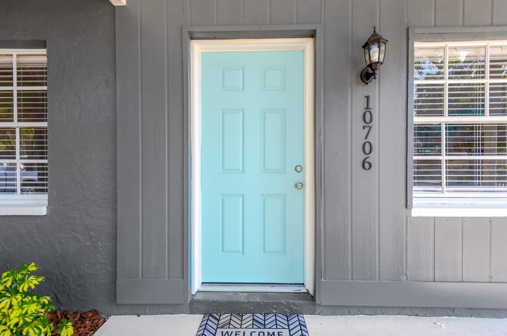 10706 Airview Dr, Tampa, FL 33625-4902