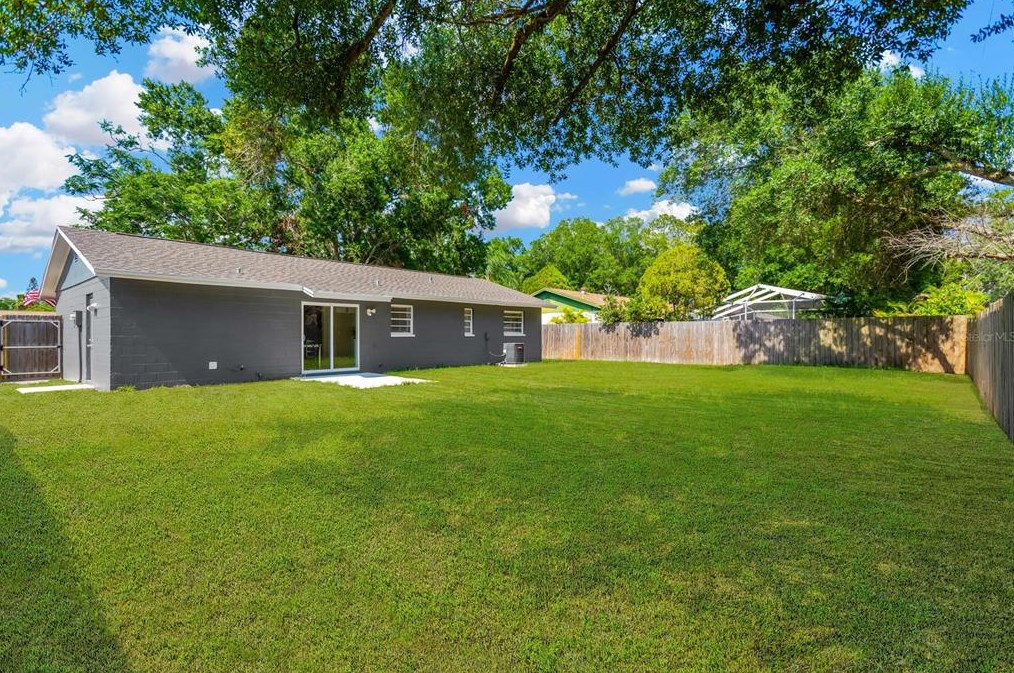 10706 Airview Dr, Tampa FL 33625-4902 exterior