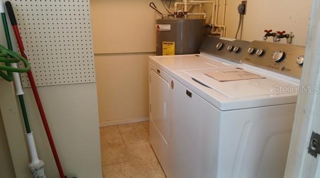 6263 Green View Cir, Sarasota, FL 34231-8205