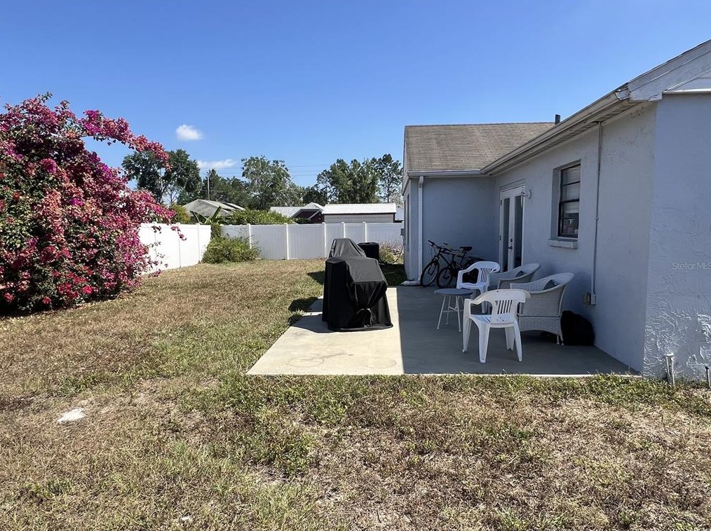 944 Sunridge Point Dr, Seffner, FL 33584