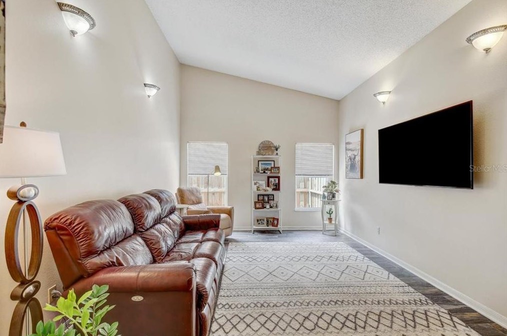 5717 Erhardt Dr, Riverview FL  33578-3754 exterior