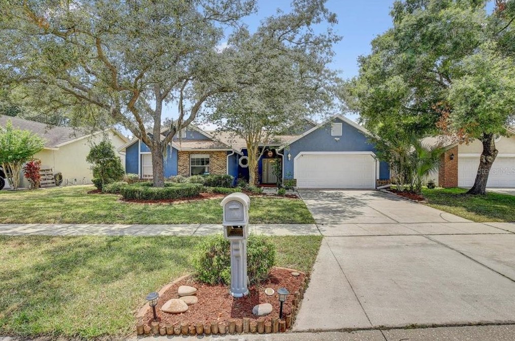 5717 Erhardt Dr, Riverview FL  33578-3754 exterior