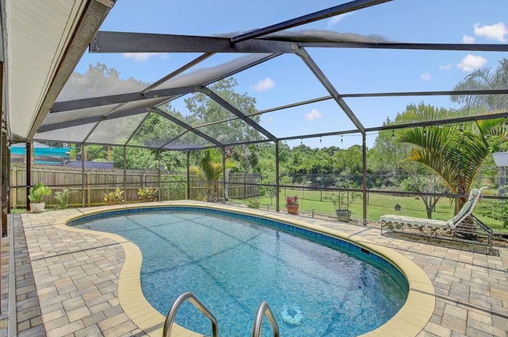 5717 Erhardt Dr, Riverview, FL 33578