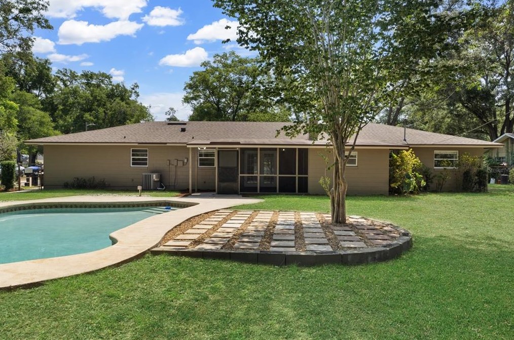 1426 Hillway Rd, Apopka FL  32703-7402 exterior