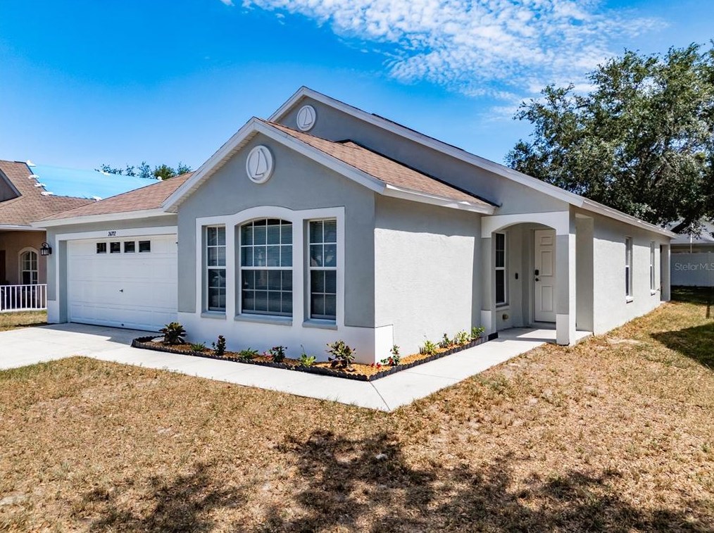 24702 Siena Dr, Lutz, FL 33559-7359