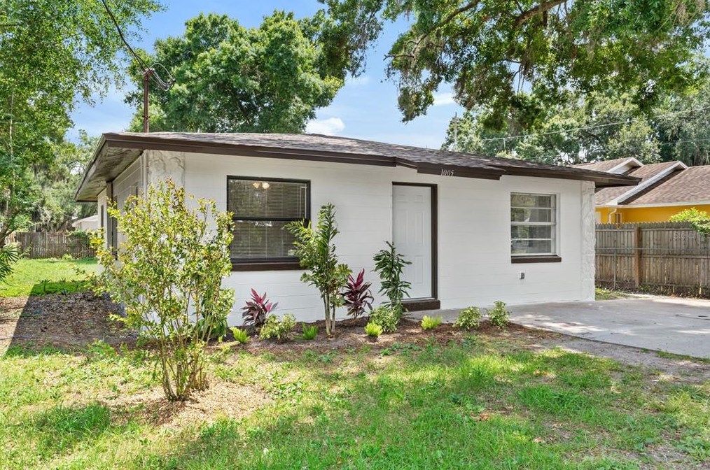 1005 Madison St, Plant City, FL 33563-5347