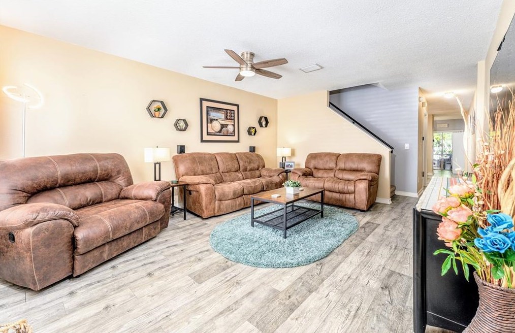 2215 Fluorshire Dr, Brandon, FL 33511