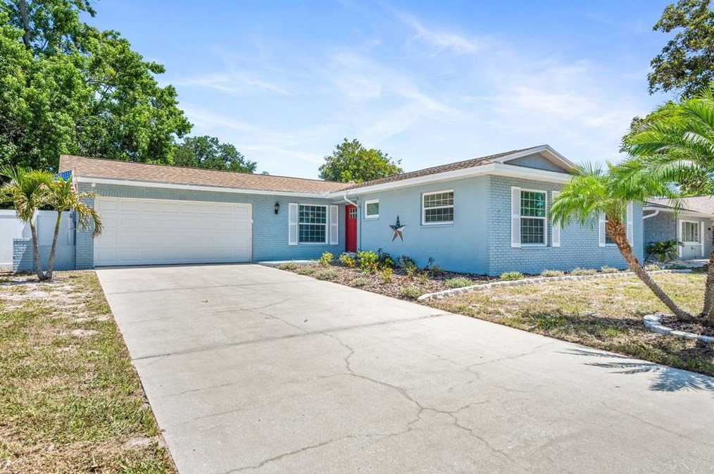 2216 Stacy Ct, Dunedin, FL 34698
