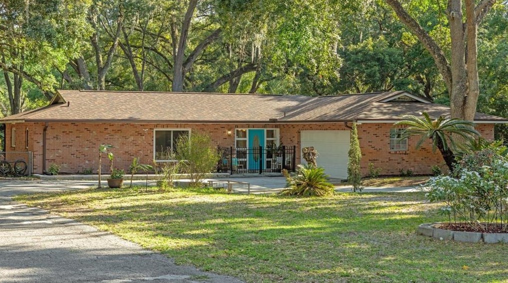 1818 Vandervort Rd, Lutz, FL 33549-5750