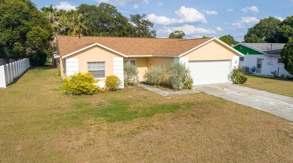 9590 Eldridge Rd, Brooksville, FL 34608