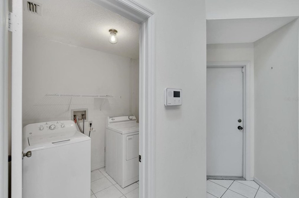 1717 Compton St, Brandon FL  33511-1865 exterior