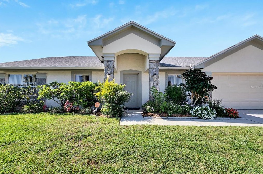 1717 Compton St, Brandon FL  33511-1865 exterior