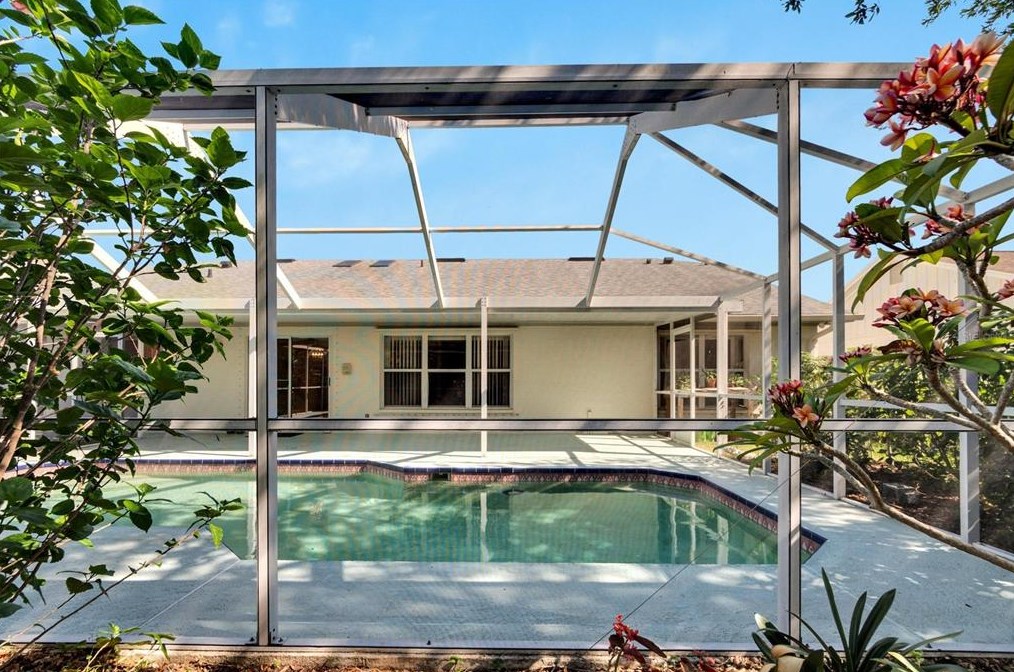 1717 Compton St, Brandon FL  33511-1865 exterior