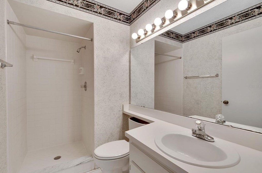 1717 Compton St, Brandon FL  33511-1865 exterior