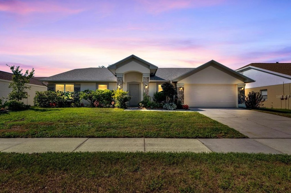 1717 Compton St, Brandon FL  33511-1865 exterior