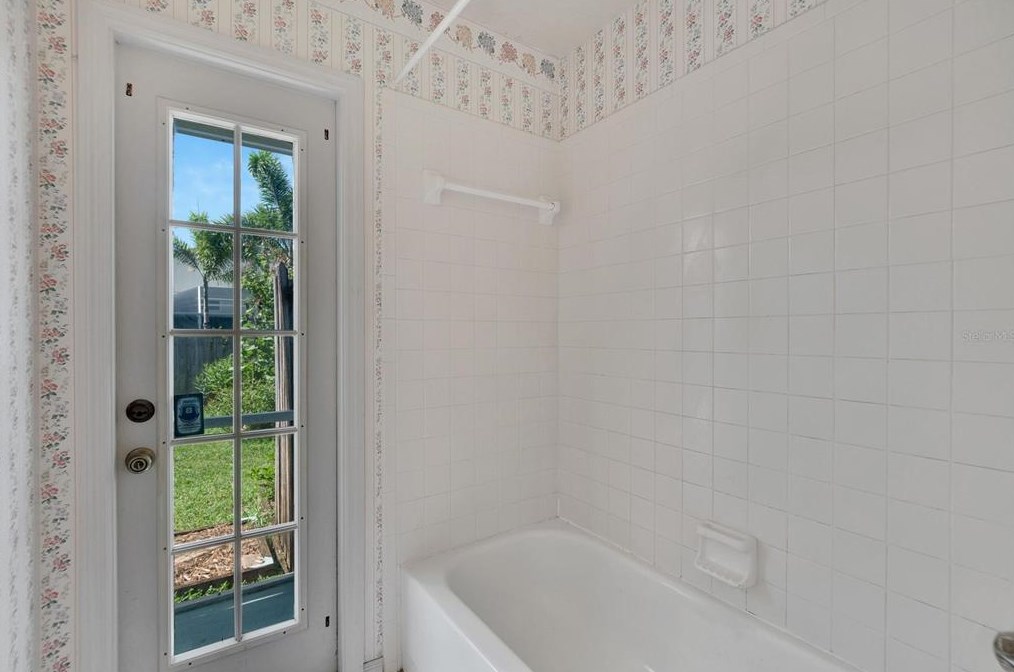 1717 Compton St, Brandon FL  33511-1865 exterior