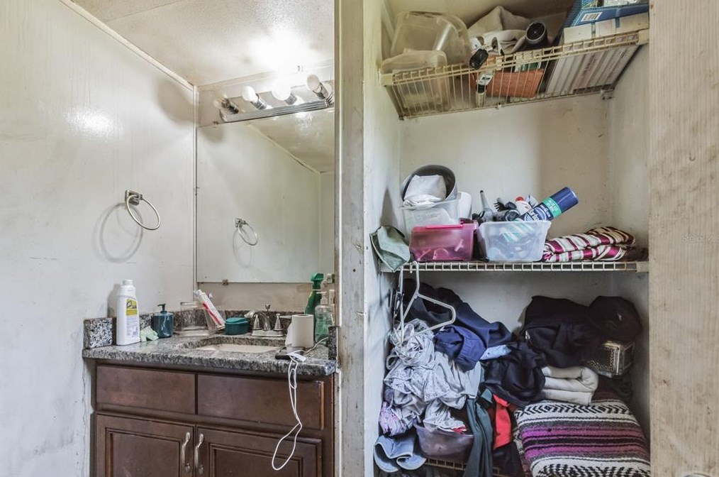 9356 Tom Costine Rd, Lakeland FL  33809-1657 exterior