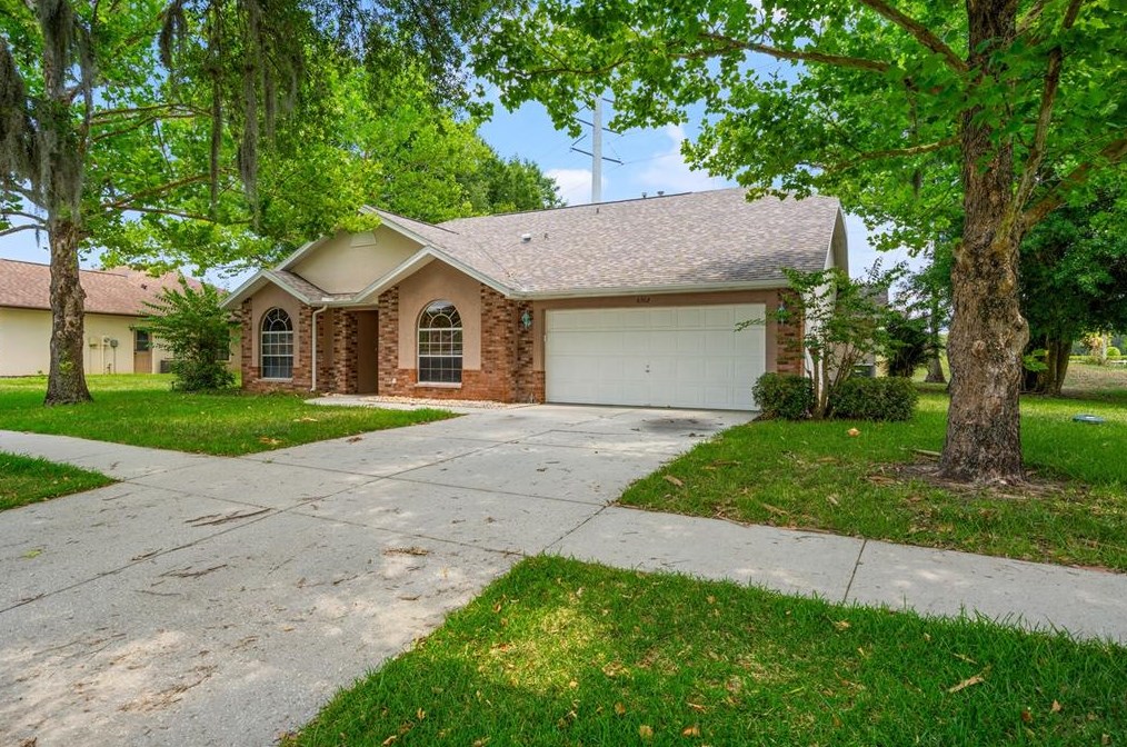 6302 Silver Oaks Dr, Zephyrhills, FL 33542-4810