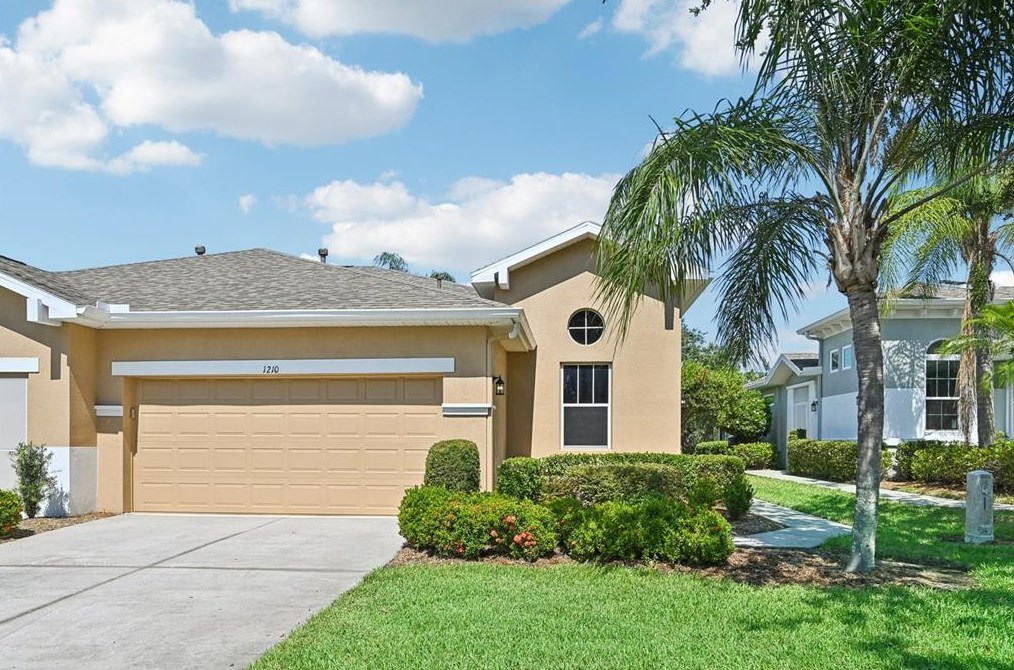 1210 Lyndhurst Greens Dr, Ruskin, FL 33573-7160