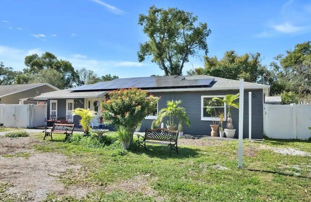 10320 N Oakleaf Ave, Tampa, FL 33612
