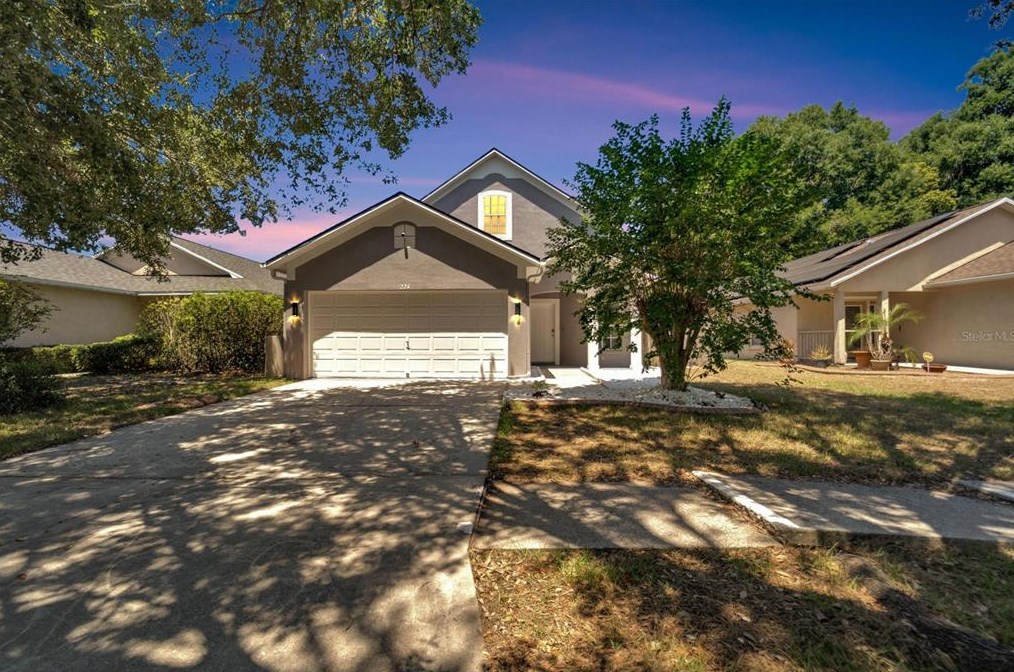 5224 Mango Fruit St, Seffner, FL 33584-6408