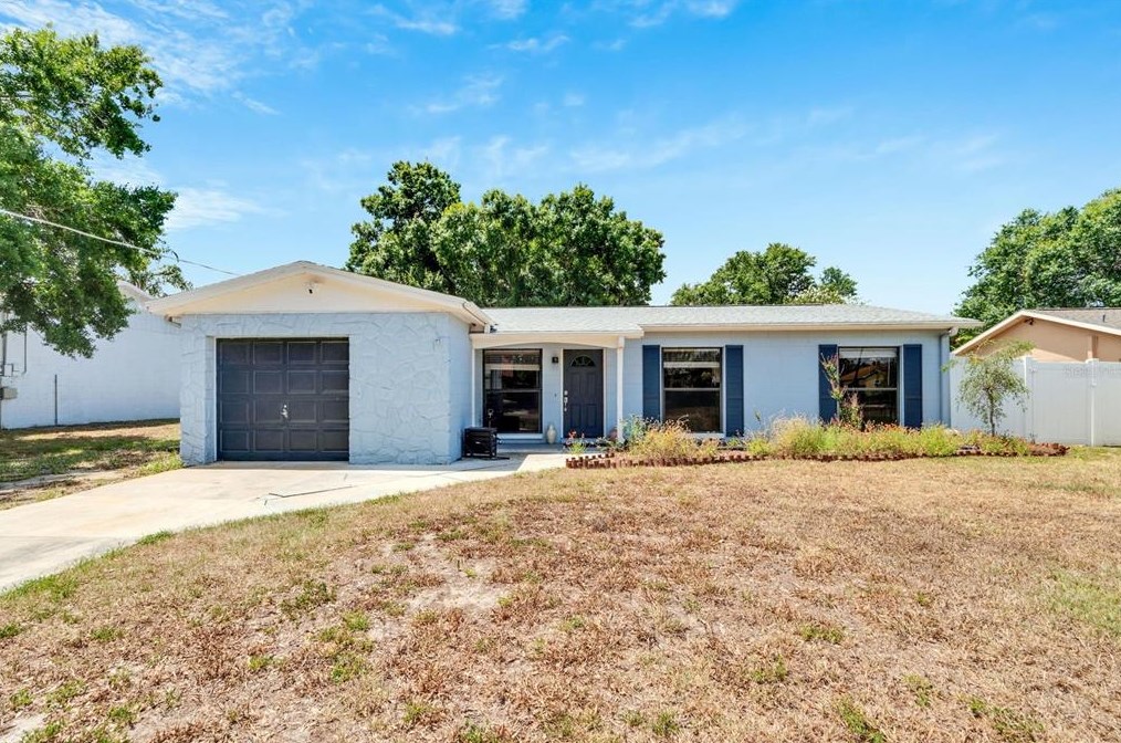 524 Fairhope Dr, Ruskin, FL 33572-2509