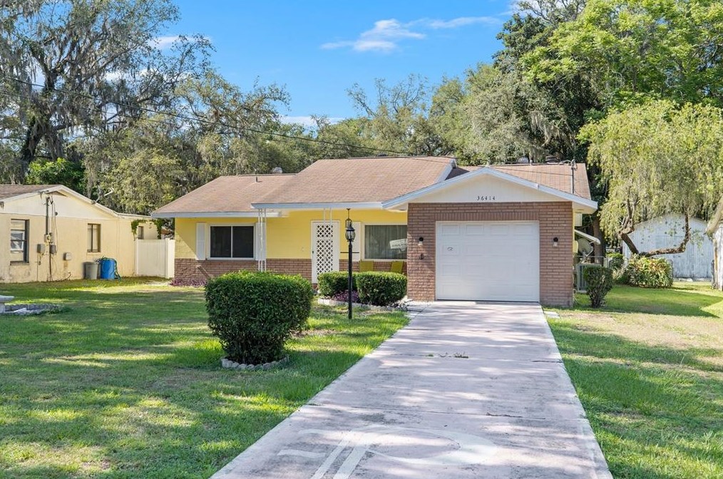 36414 Ionno Ct, Zephyrhills, FL 33541-8904