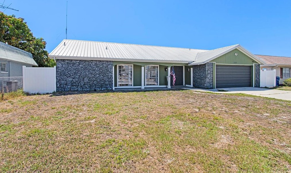 3549 Rockaway Dr, Tarpon Springs, FL 34691-1171