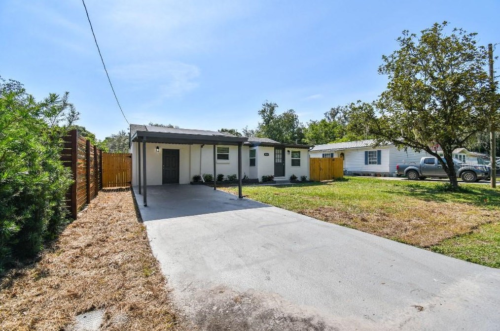4318 Plum St, Zephyrhills, FL 33542-5937