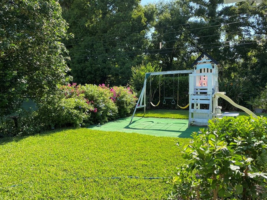 1515 Leslie Dr, Lakeland FL  33801-2752 exterior