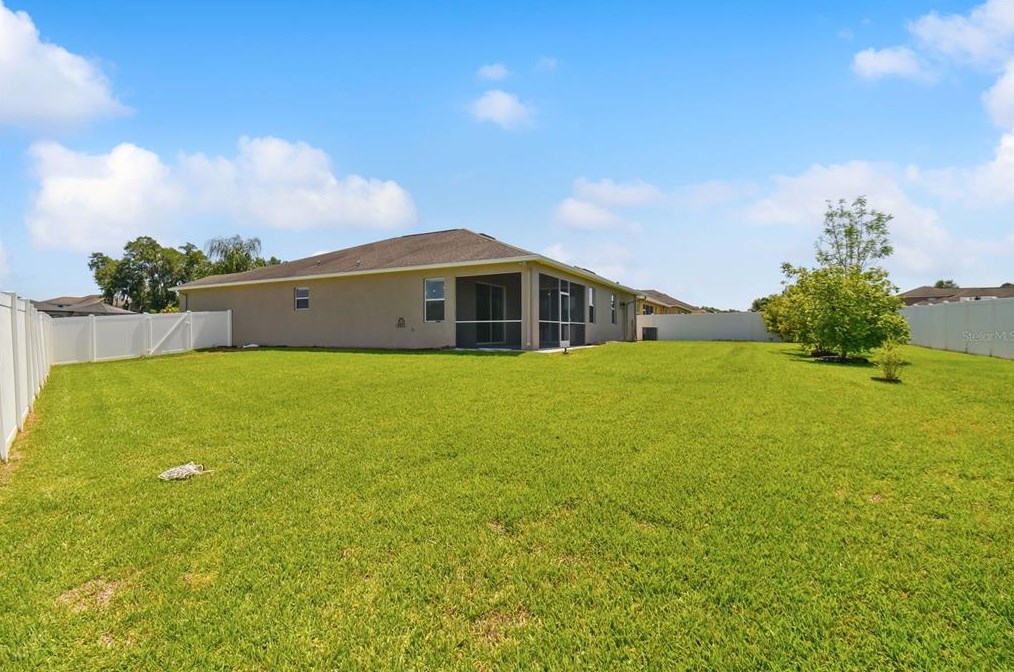 3661 Prescott Loop, Lakeland FL  33810-2860 exterior