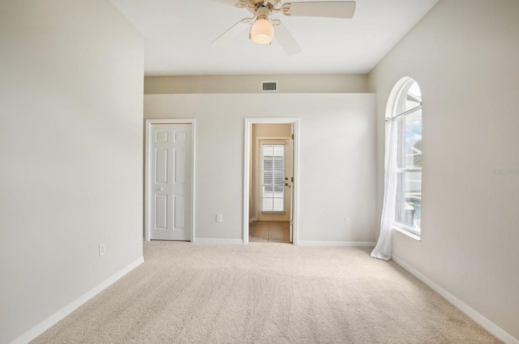 10010 Kingshyre Way, Tampa FL 33647-2875 exterior