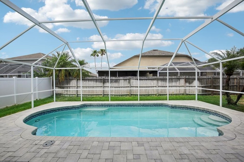 10010 Kingshyre Way, Tampa FL 33647-2875 exterior