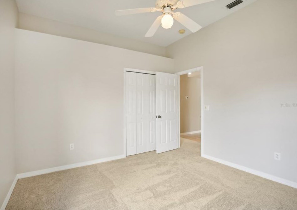 10010 Kingshyre Way, Tampa FL 33647-2875 exterior