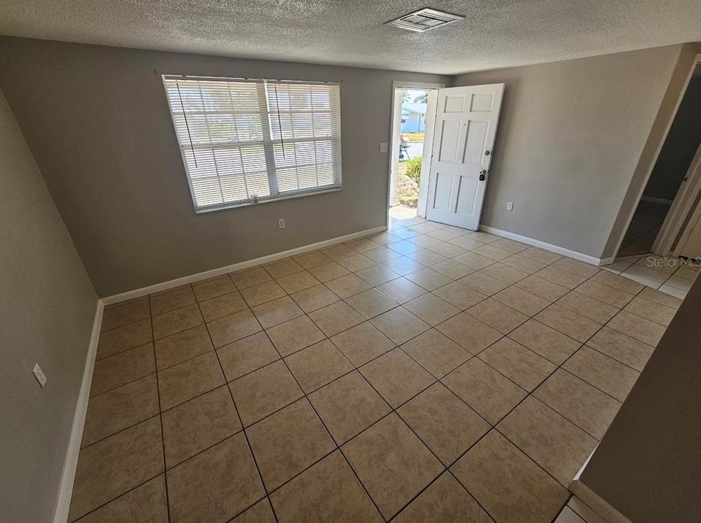 3054 Elkridge Dr, Tarpon Springs, FL 34691-4623