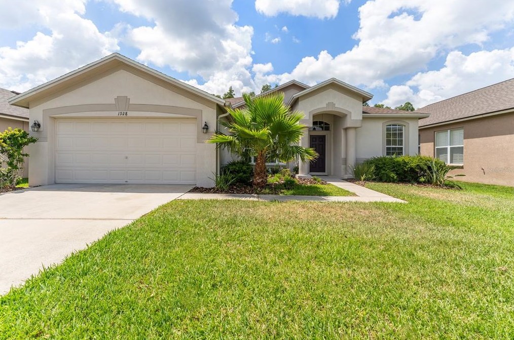 1928 Rensselaer Dr, Zephyrhills, FL 33543-6828
