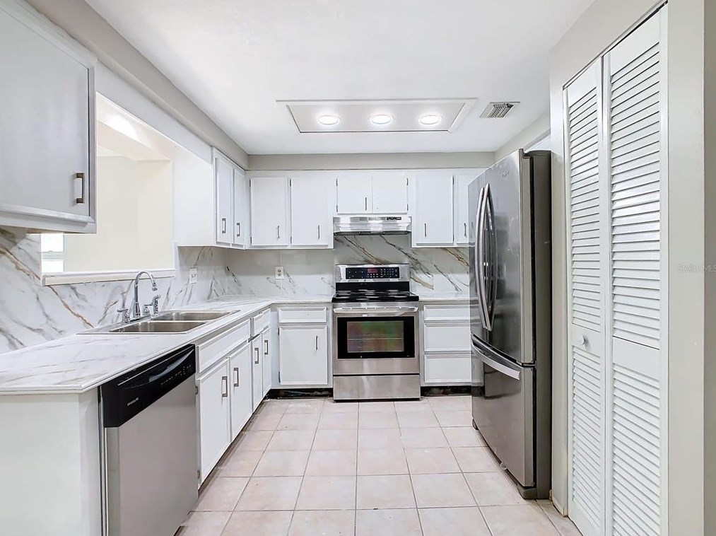 2355 Pine Tree Ter, Kissimmee, FL 34744-2824
