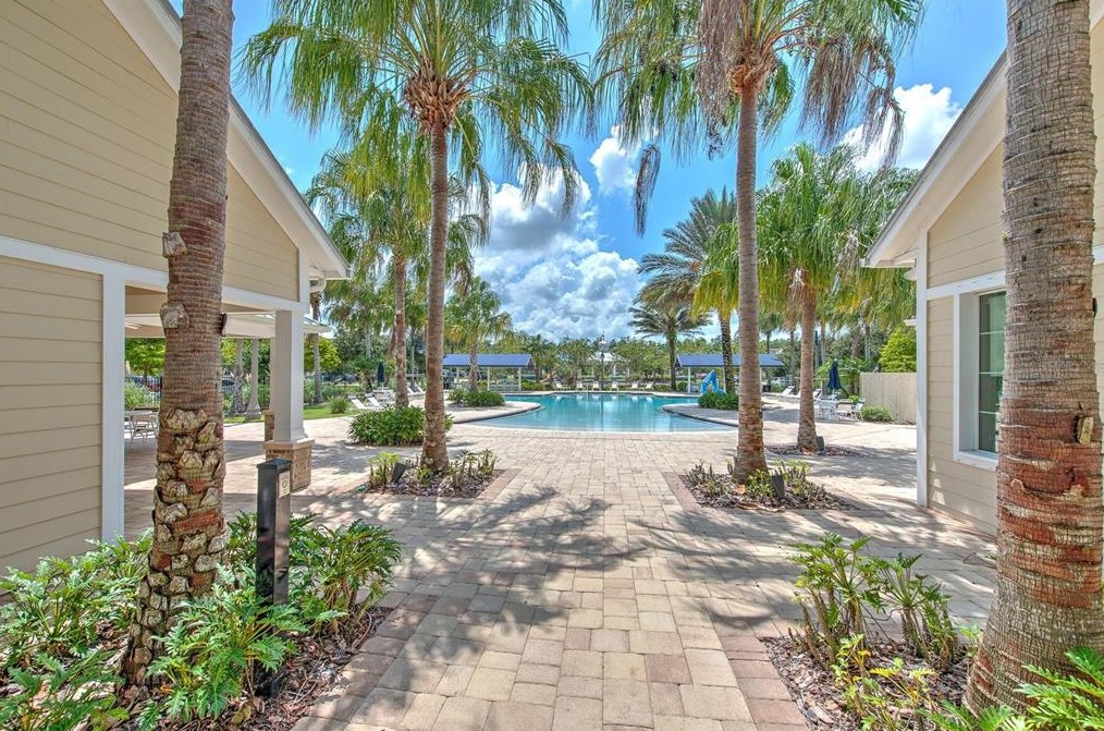 12321 Juniper Field Ct, Riverview FL 33579-9325 exterior