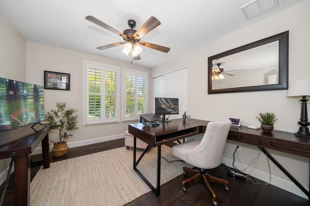 2109 Watrous Ave, Tampa FL 33629-5344 exterior