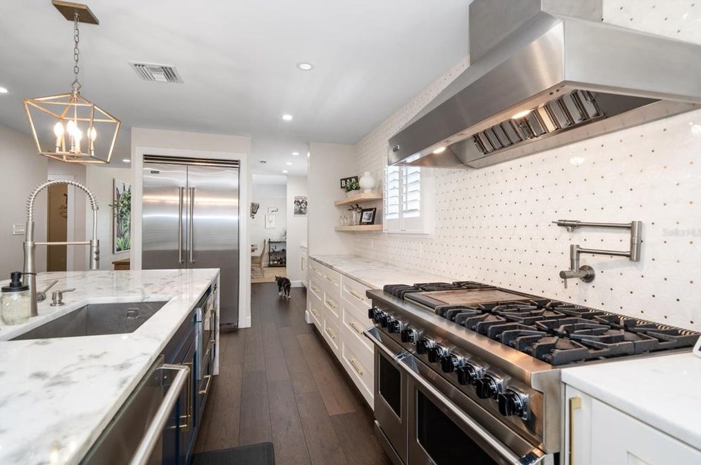 2109 Watrous Ave, Tampa FL 33629-5344 exterior