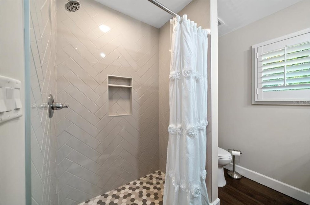 2109 Watrous Ave, Tampa FL 33629-5344 exterior