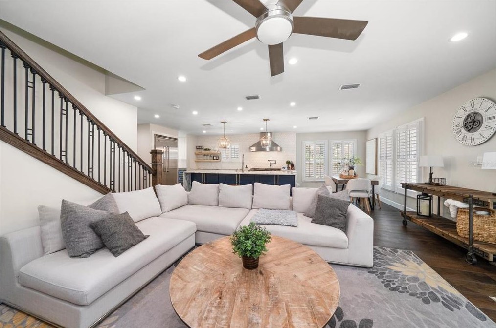 2109 Watrous Ave, Tampa FL 33629-5344 exterior