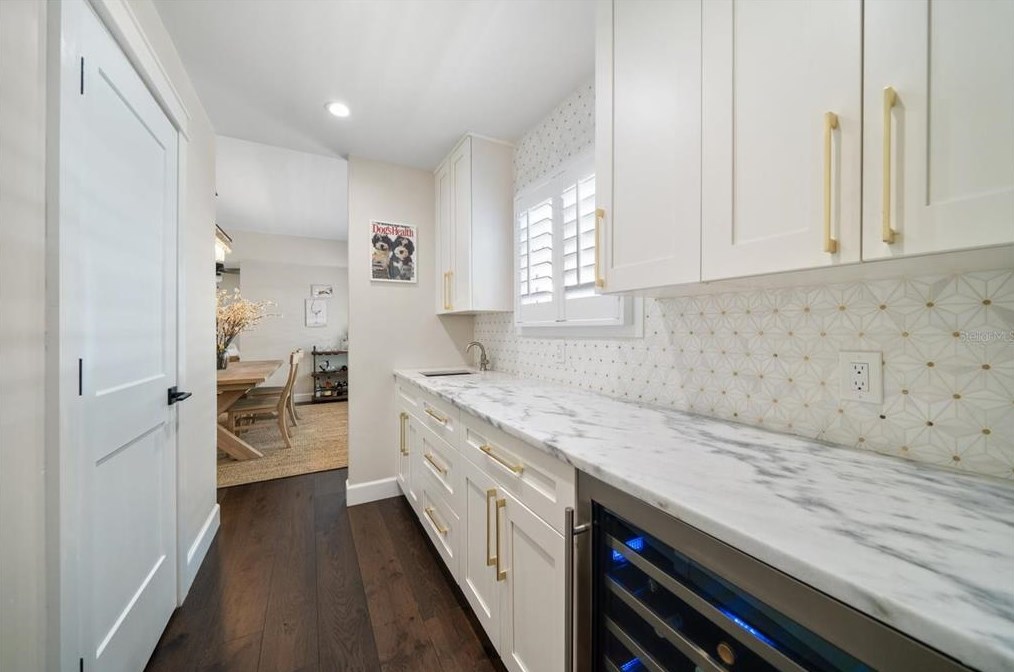 2109 Watrous Ave, Tampa FL 33629-5344 exterior