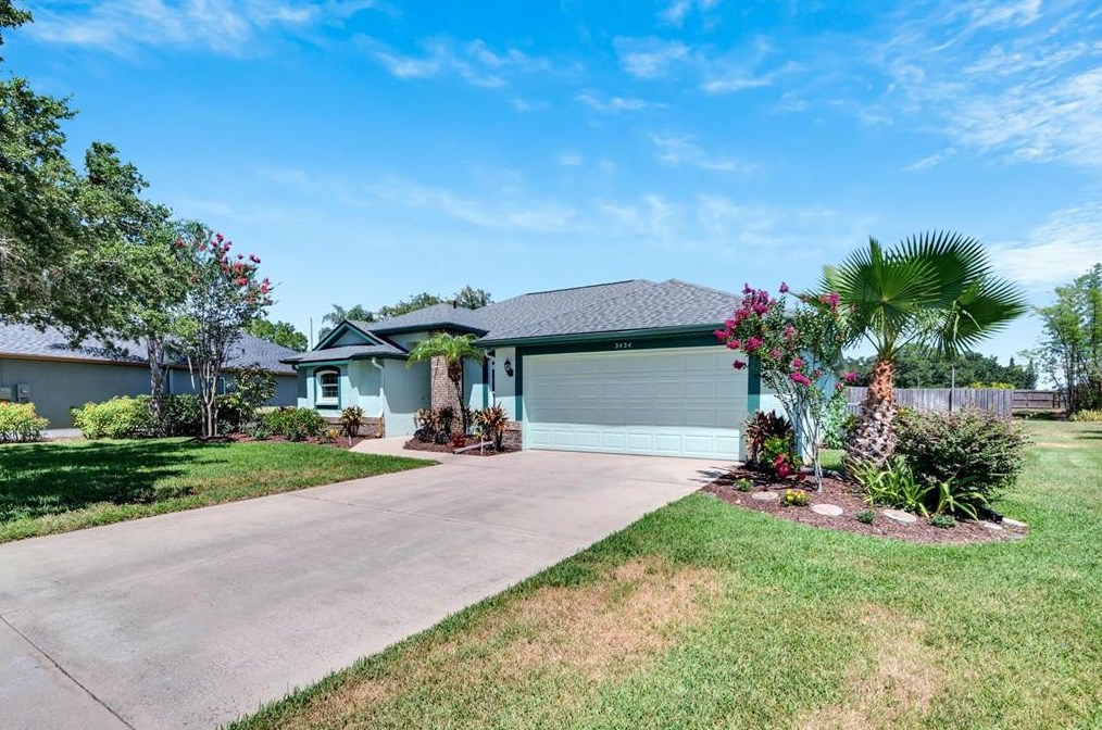 3434 Silver Meadow Way, Plant City, FL 33566-0724