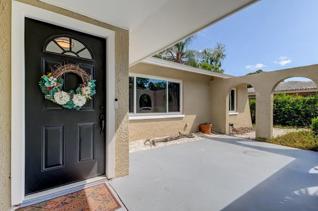 2372 Mcmullen Rd, Largo, FL 33771-1175
