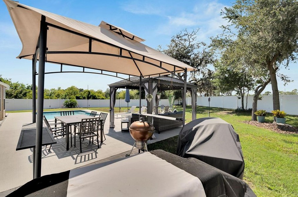 3133 Emerson Pl, Plant City FL  33566-9533 exterior